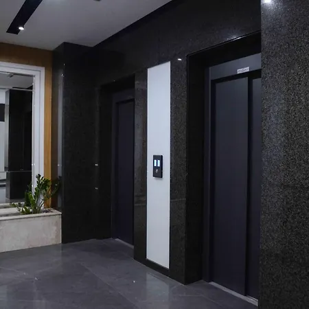 Tesla 70 Apartment With Secure Parking In The Garage Novi Sad Exterior photo